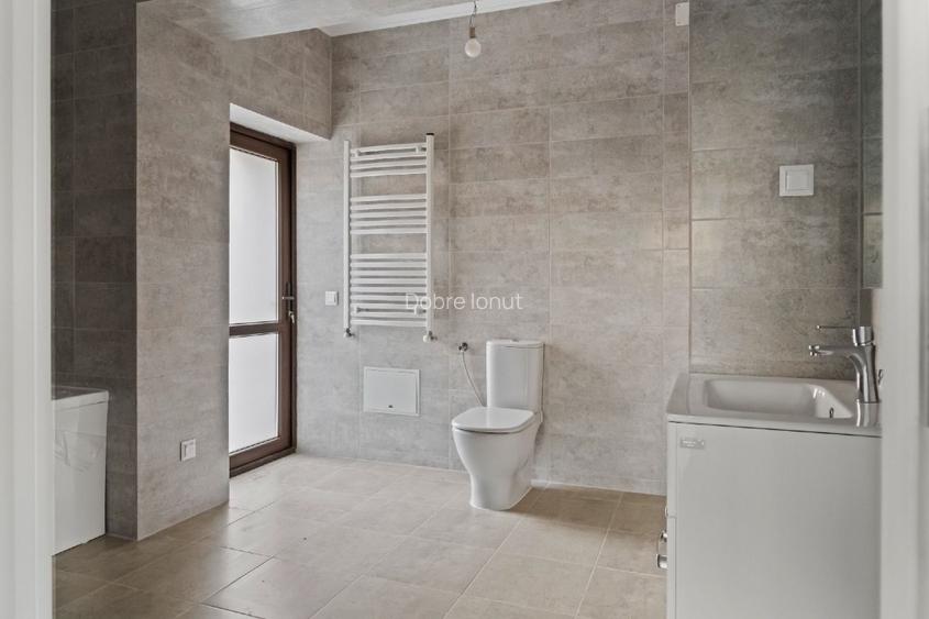 Vanzare casa individuala finalizata, 5 camere, langa padure si lacul Snagov - 2