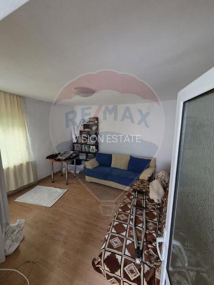 Ansamblu casa de locuit, hala productie ,spatiu de birouri si teren - 10