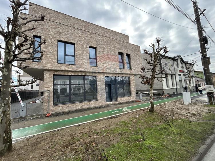 Spațiu comercial STRADAL 110mp 3.2 i de închiriat în zona V. LUCACIU - 4