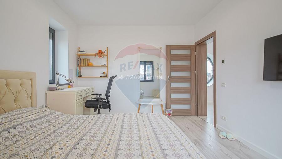 Casă premium cu 270 mp utili, 7 camere ,curte generoasă în Bartolomeu - 30