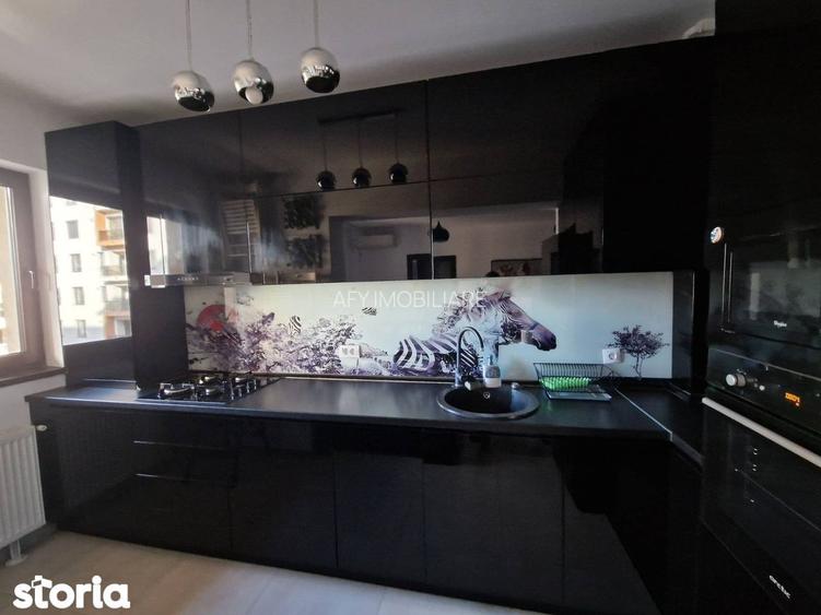 Proprietar, inchiriez apartament cu 3 camere, Bloc 2017, 2xbai, AC - 8