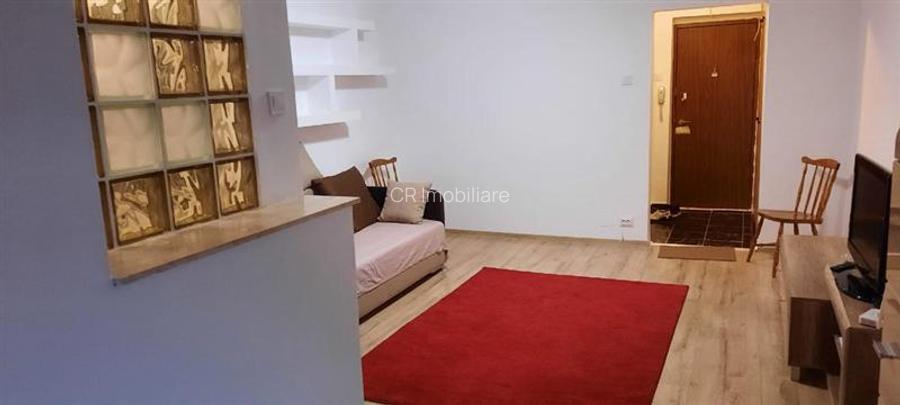 Garsoniera, Nicolae Grigorescu, - 2