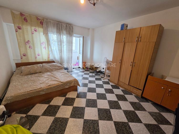 Piata Muncii, 5 minute metrou, pe Apostol Margarit, bloc 1987, reabilitat - 5