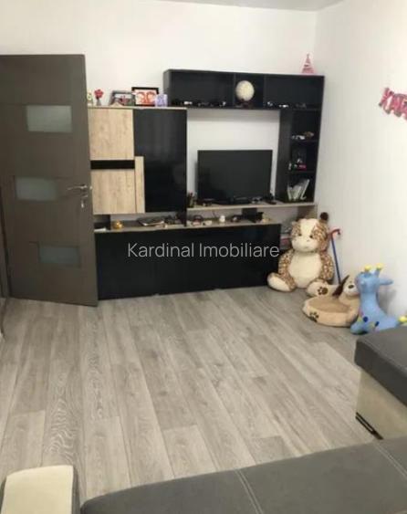 Apartament 3 camere Astra, etajul 1 - 5