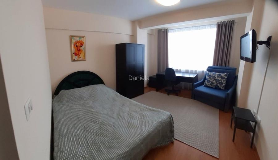 Închiriez apartament spatios renovat 3 camere, 150 mp, terasa de vara imensa - 5