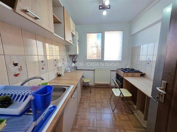 3 camere - centrala termica - 1 Decembrie - Titan - 4
