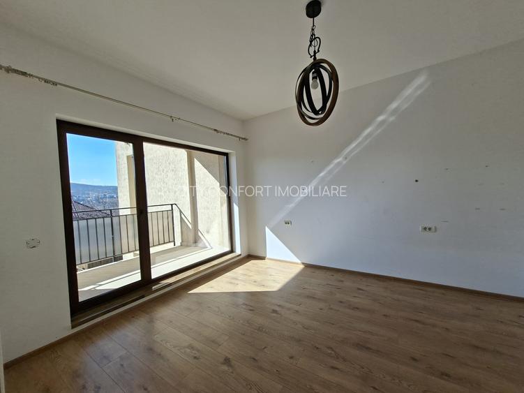 Casa/Vila De Inchiriat In Borhanci - 8