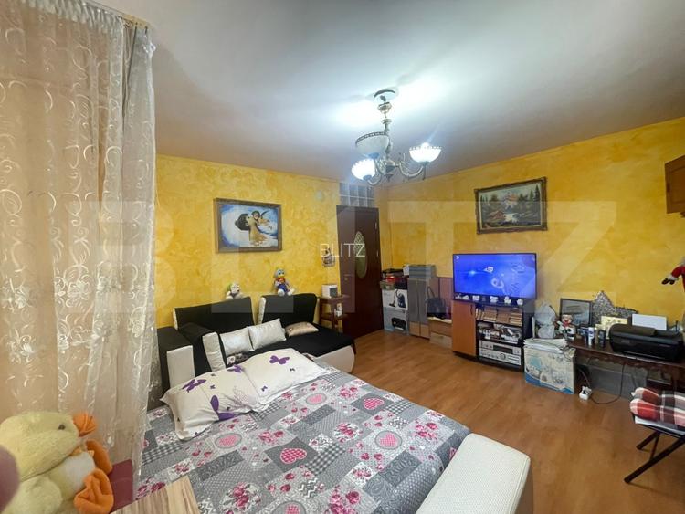 Apartament 3 camere, 78 mp, zona Pelendava  - 2