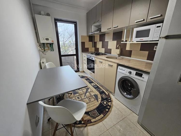 3 camere decomandat 66mp mobilat cu gradina privata zona Visoianu - 2