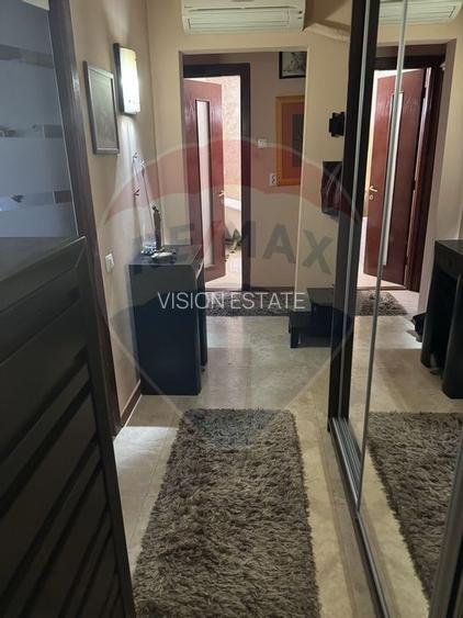 Apartament cu 3 camere de vânzare în zona Rovine - 13