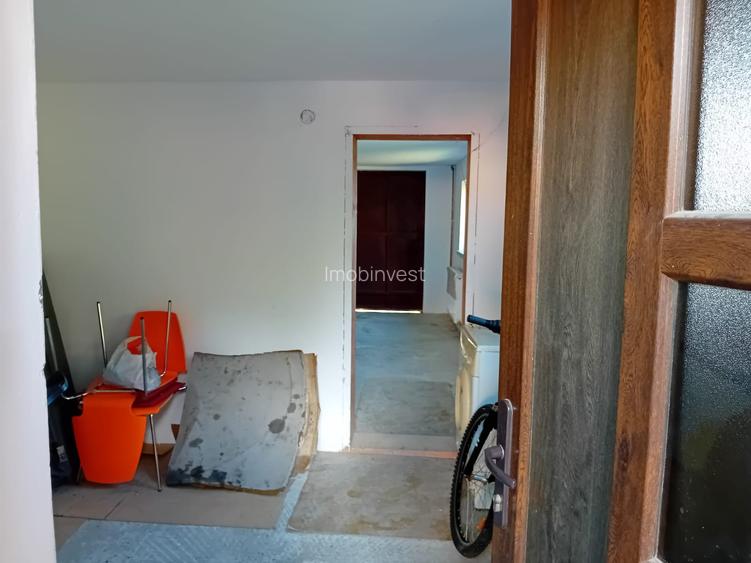 De inchiriat casa de locuit cu 2 camere in Singiogiu de Mures str Salcamilor - 5