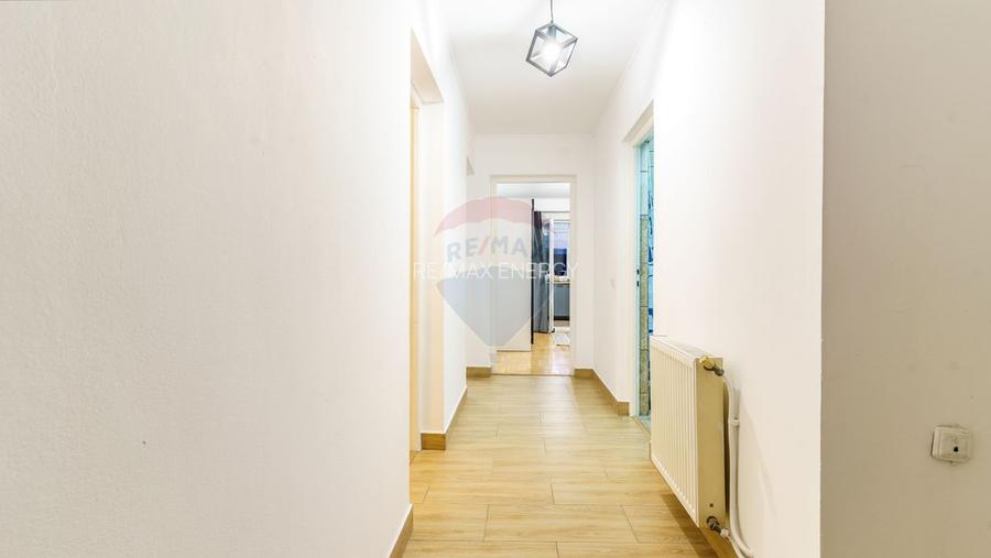 Casa individuala cu 3 apartamente, comision 0%, Intre Lacuri - 21