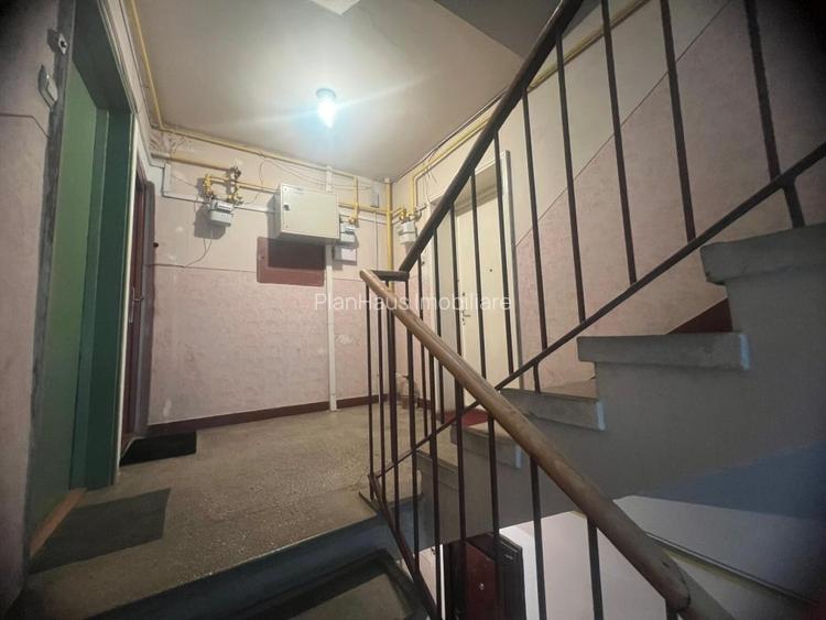 Vintage apartament  3 camere , Iuliu Maniu  ,zona excelenta etaj 3  - 12