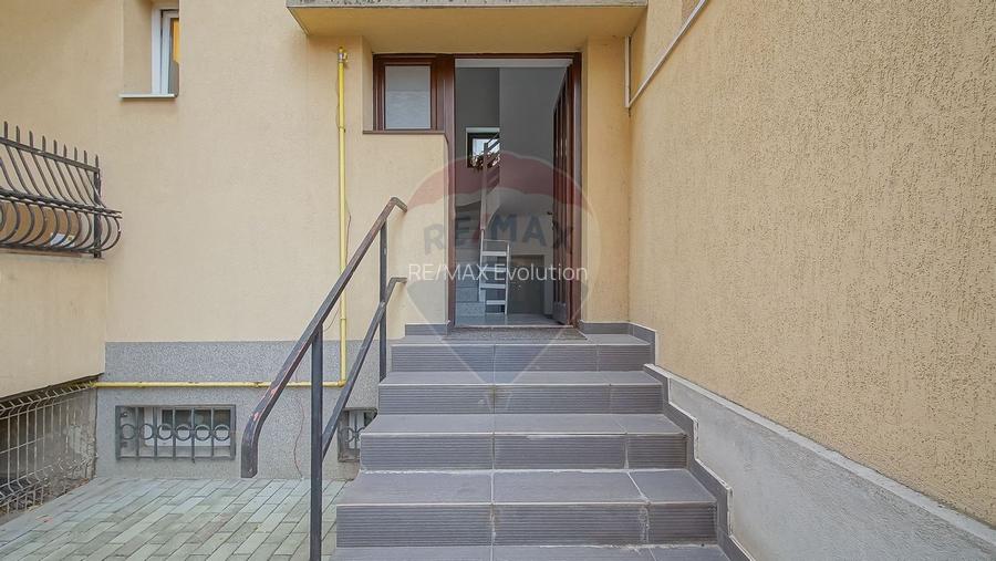 COMISION 0% - Spatiu Comercial de închiriat - Bulevardul 15 Noiembrie - 25