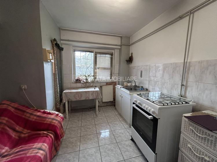 - Apartament 3 camere confort 1 decomandat, Zona Obor. - 4