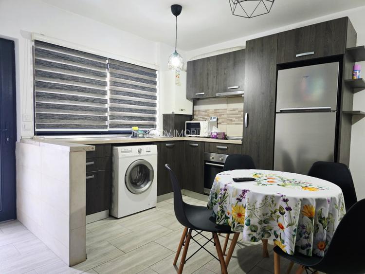 Studio 2 nivele 42mp, utilat si mobilat, curte 11mp, parcare - 2