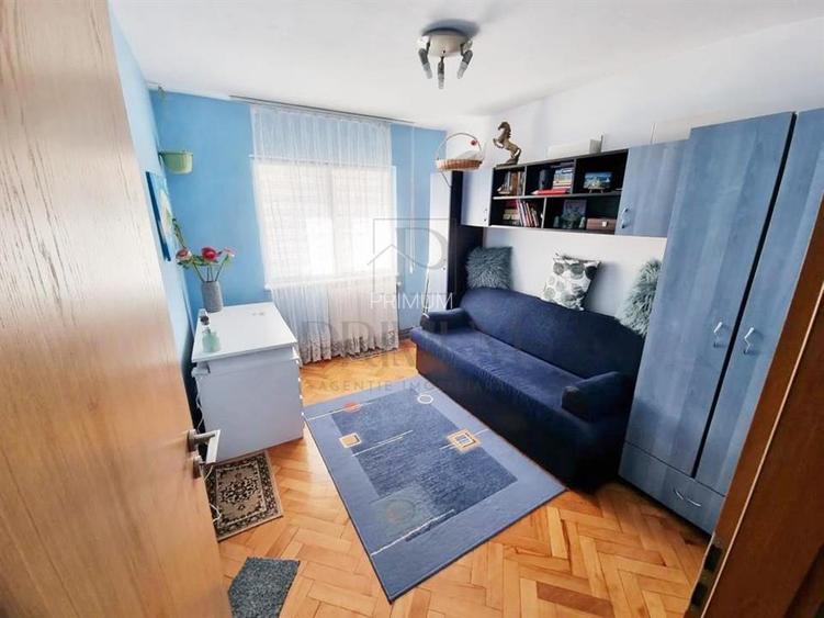 Aradului - 3 Cam - Decomandat - Boxa - Centrala Proprie - Bloc Anvelopat - ZONA - 4