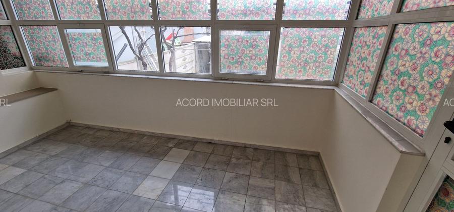 Coiciu, o vila construita pe cadre de beton, bine compartimentata. - 33