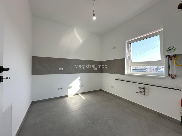 Casa 3 camere D 2 bai Teren 324mp zona Bucium Visan - 12