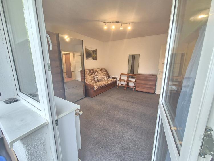 Inchiriere garsoniera cocheta mobilata si utilata zona Centrul Civic AFI Brasov - 10