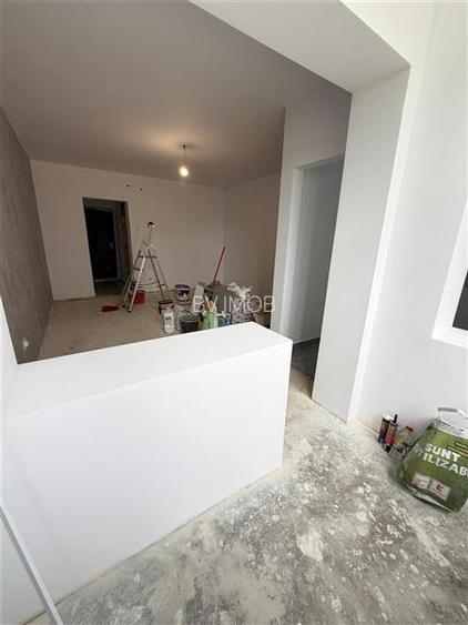 Vanzare garsoniera, zonaTractorul, etajul 1, renovata 2026 - 4