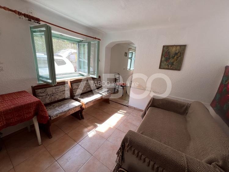 Casa de vanzare 4 camere 2 bai 1162 mp de curte si gradina in Toderita - 8