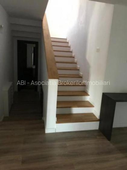 Vila cu piscina pe malul Lacului Snagov teren 2000mp 6900eu/luna sau 1950k vanza - 13