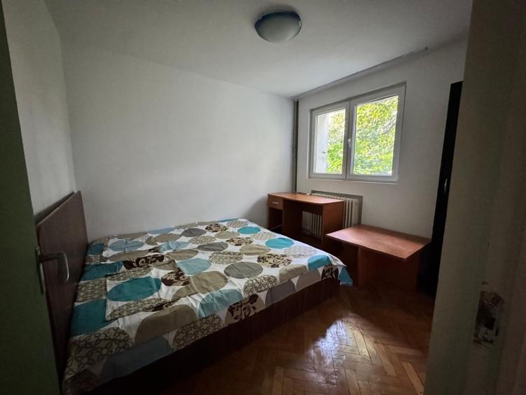 Direct Proprietar | 3 camere | 61m patrati | 1 minut de METROU | LOC DE PARCARE