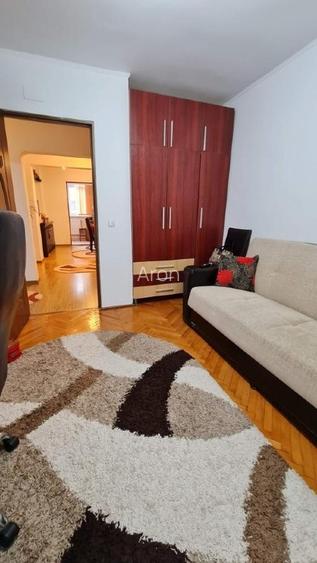 Apartament decomandat 3 camere + living de vanzare in zona Ostroveni - 12