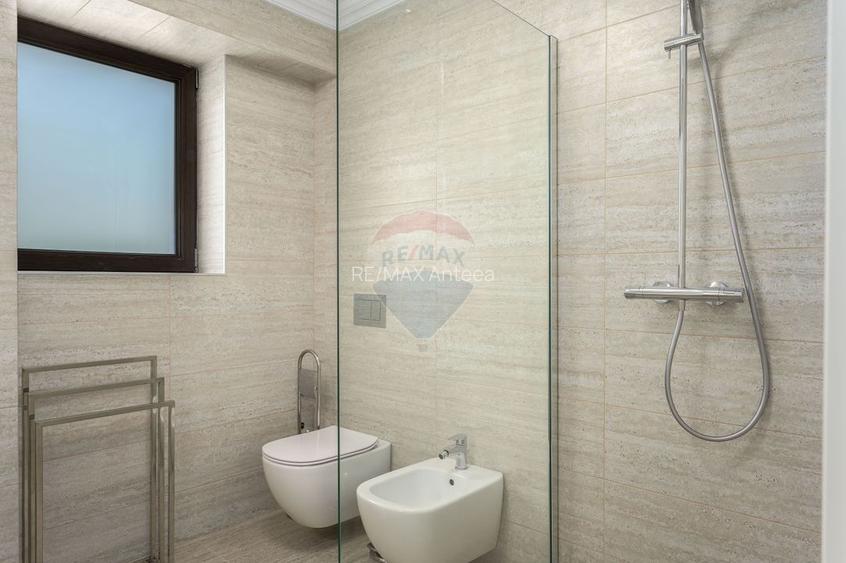 Vilă de inchiriat renovata recent, 1000 mp teren,  terasa de vara - 19