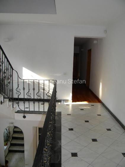 Vila spatioasa de inchiriat Vatra Luminoasa - 2