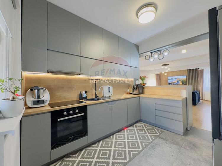 Casă / Vilă 5 camere,piscina Cart.Orizont 2 zona Metropolitana Oradea - 7