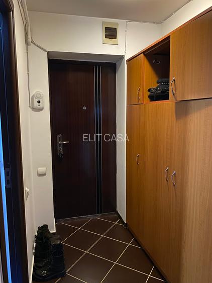 Apartament cu 2 camere, zona Podu Ros - 7