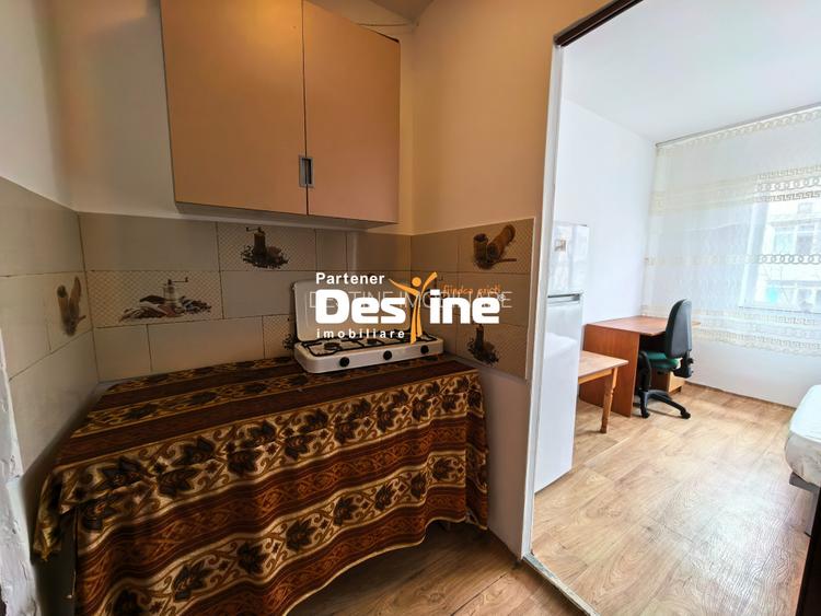 Chirie Piata Nicolina, camera de camin mobilata si utilata, etaj 3, baie cu geam - 4