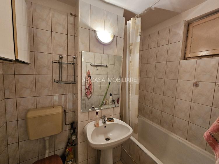 Ap 3 camere, et 1, dec, 2 balcoane, Torontalului, aproape de Iulius Mall - 10