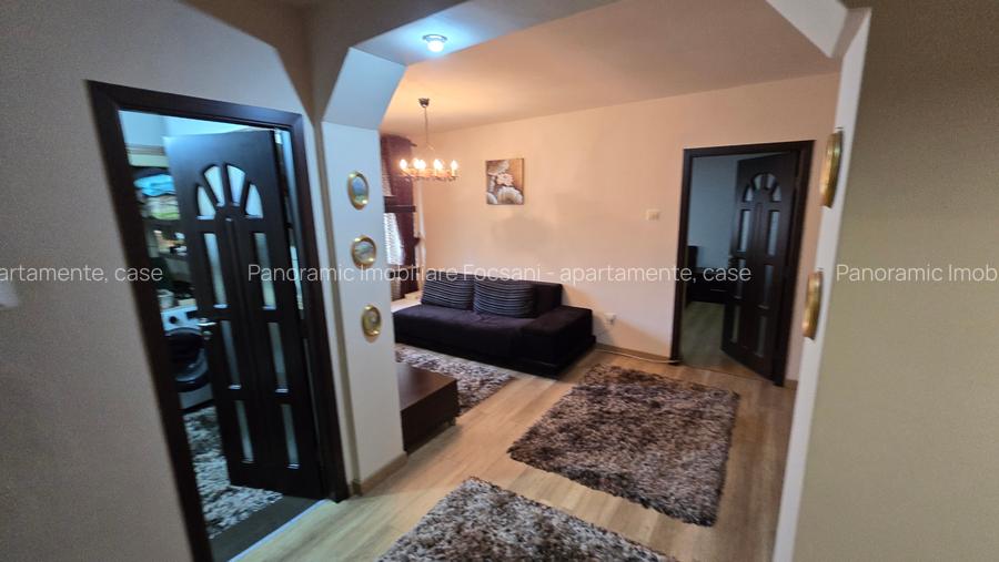 3 camere de vanzare  , etajul 1, ultracentral, Focsani - 29