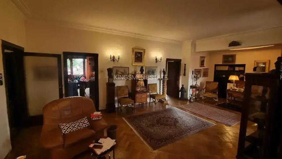 Resedinta cu 5 camere in centrul Bucurestiului - 2