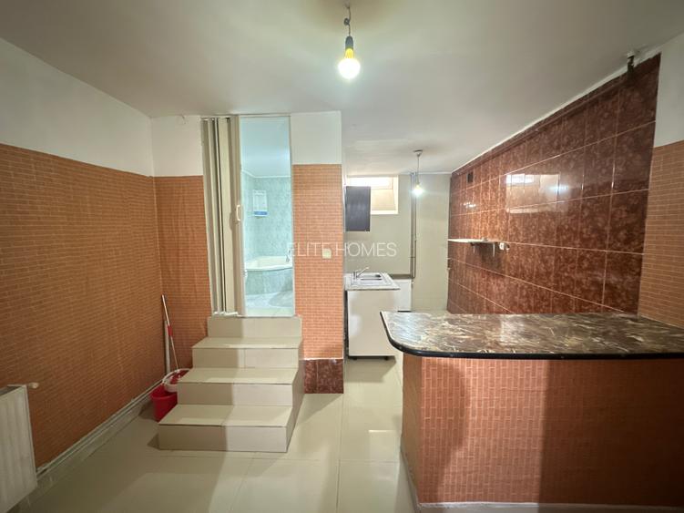 Apartament de 4 camere pe Bd. Regina Elisabeta/4-Rooms on Regina Elisabeta Bvd. - 12