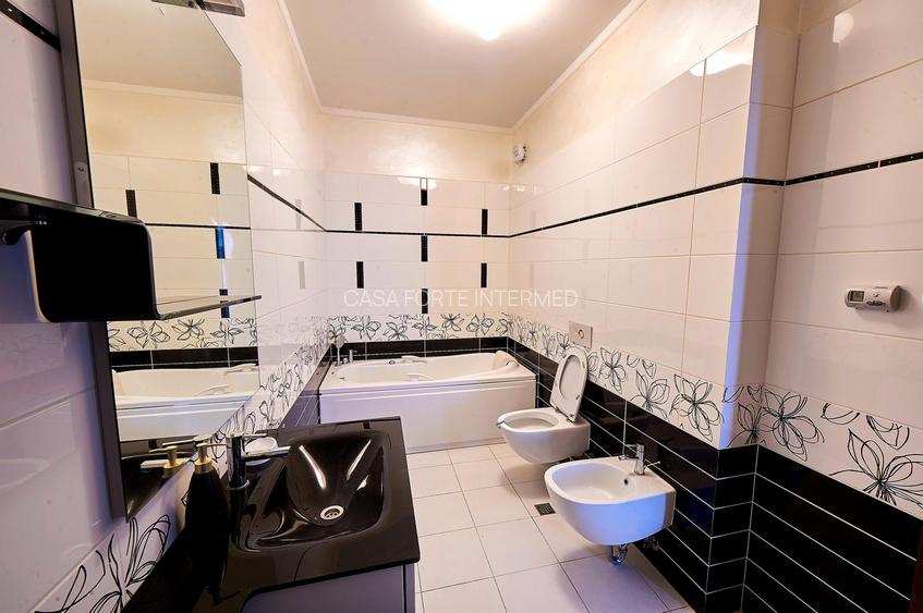 Apartament 3 camere Mamaia  zona Cazino 215000 EURO - 20