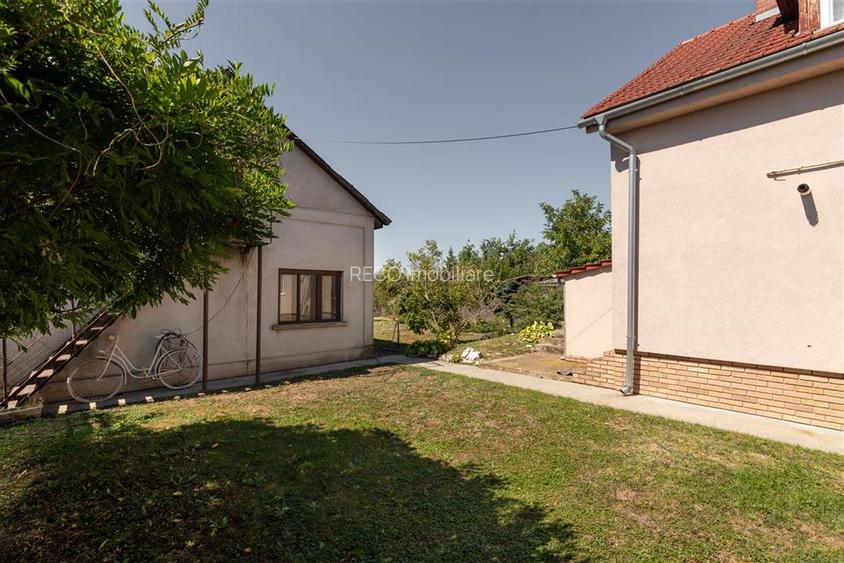 RECO Casa cu Atelier de lucru si teren mare - Santion - 43