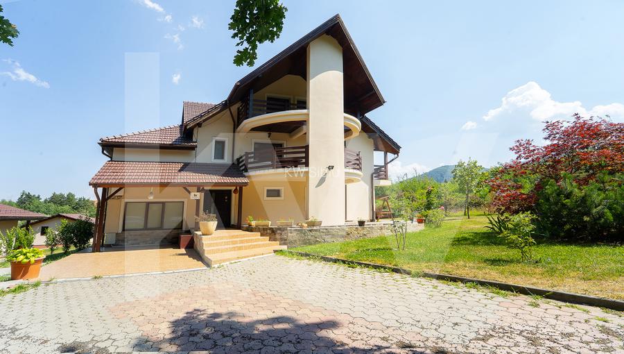 Vila exclusivista cu piscina si panorama de vis Cisnadioara - 3