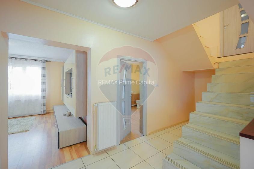 Casă familie mare Episcopia, 6 camere, garaj, curte 500 mp, de vânzare - 9