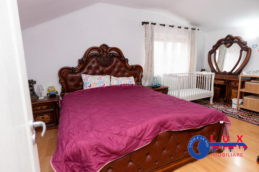 ID 6657 EXCLUSIVITATE - Vila de tip P+M+pod de vanzare - 7