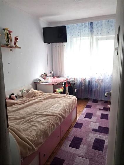 Apartament decomandat 3/8, Calea Mosilor - 4