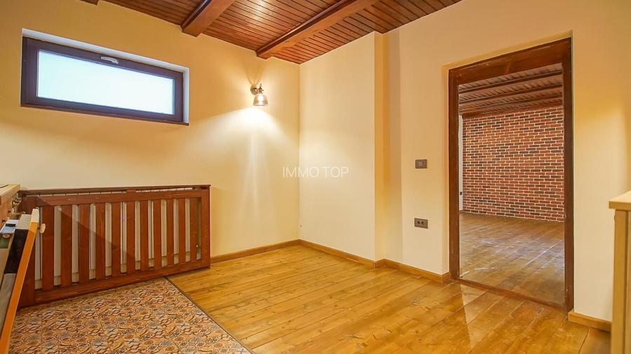 Casa de vanzare in centrul Brasovului - curte privata si pivnita - 6