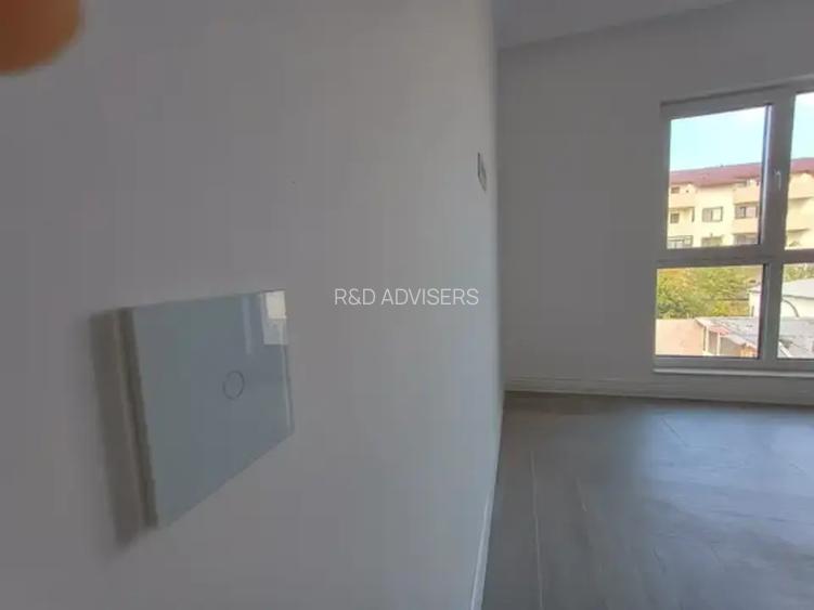 Vilă 5 camere  curte și parcare – 1 Decembrie - 18