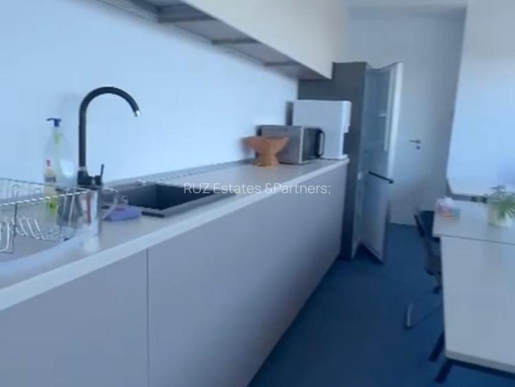 Spațiu birou  | 328 mp | Terasă Privată | Parcare disponibilă | Zona Pipera - 8