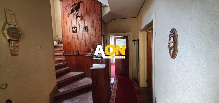 Casa cu 5 camere, 768 mp teren, Cetate