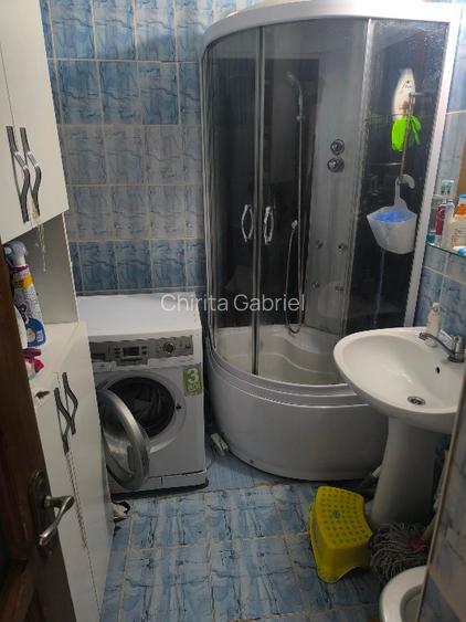 Se vinde apartament 2 camere transformat în 3 - 4
