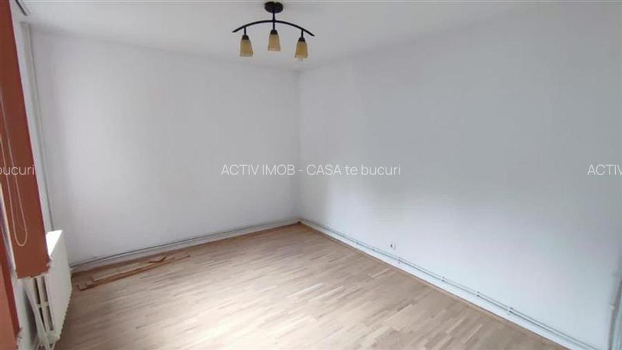 Casa P+E+ M teren 235 mp, pretabila - clinica, birouri, locuinta - Brazda lui No - 8